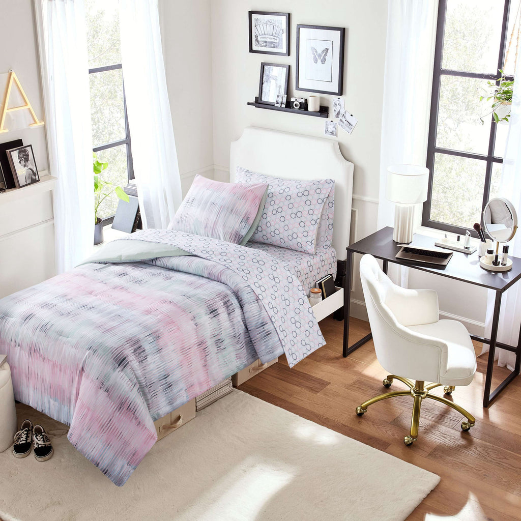 Campus Comforts by New Sega Home 2-Piece Reversible Comforter Set, Waterfall, Pink/Green, Twin-XL
